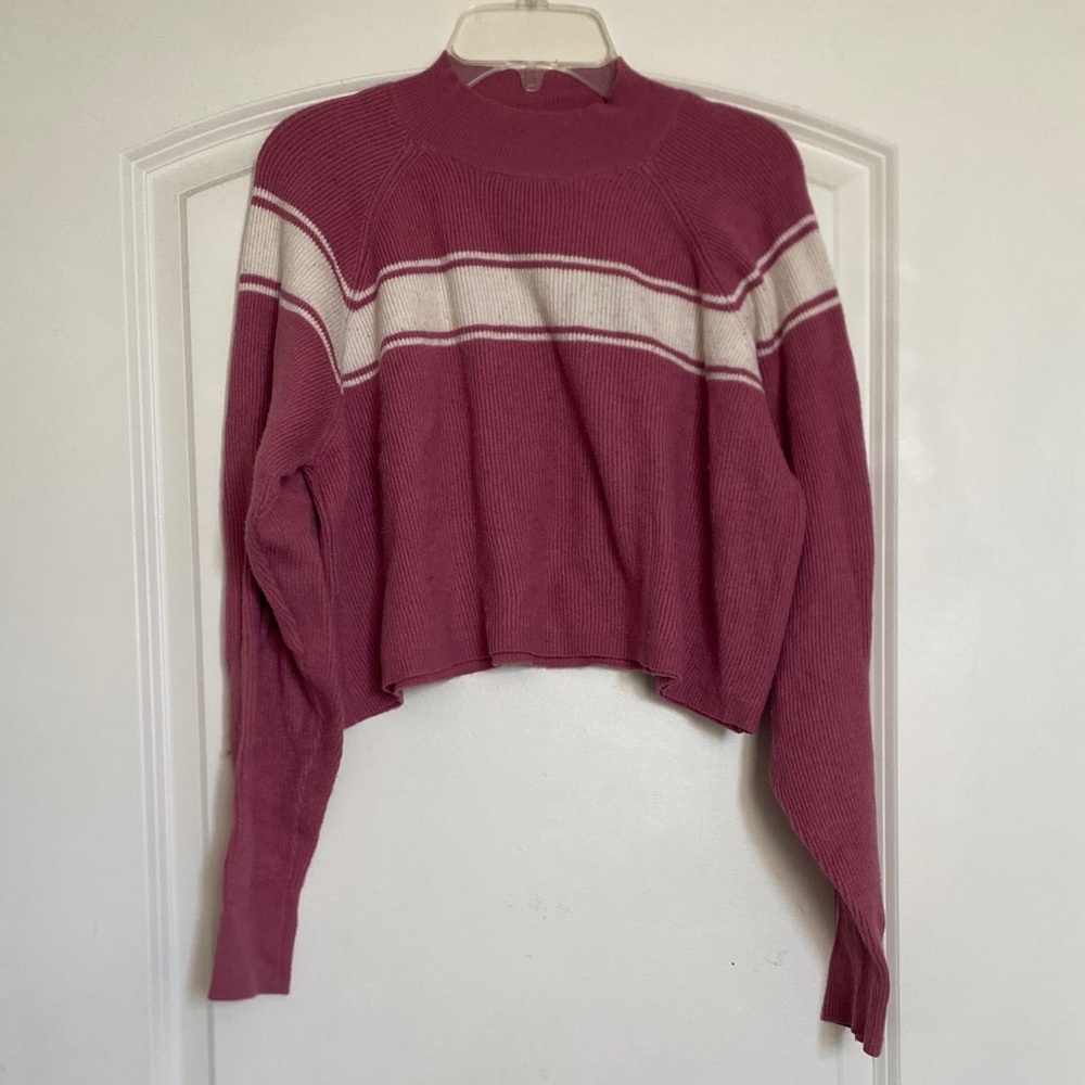 La Hearts Mauve Cropped mock neck Sweater